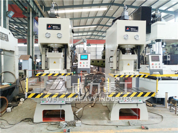 125噸快速液壓沖床